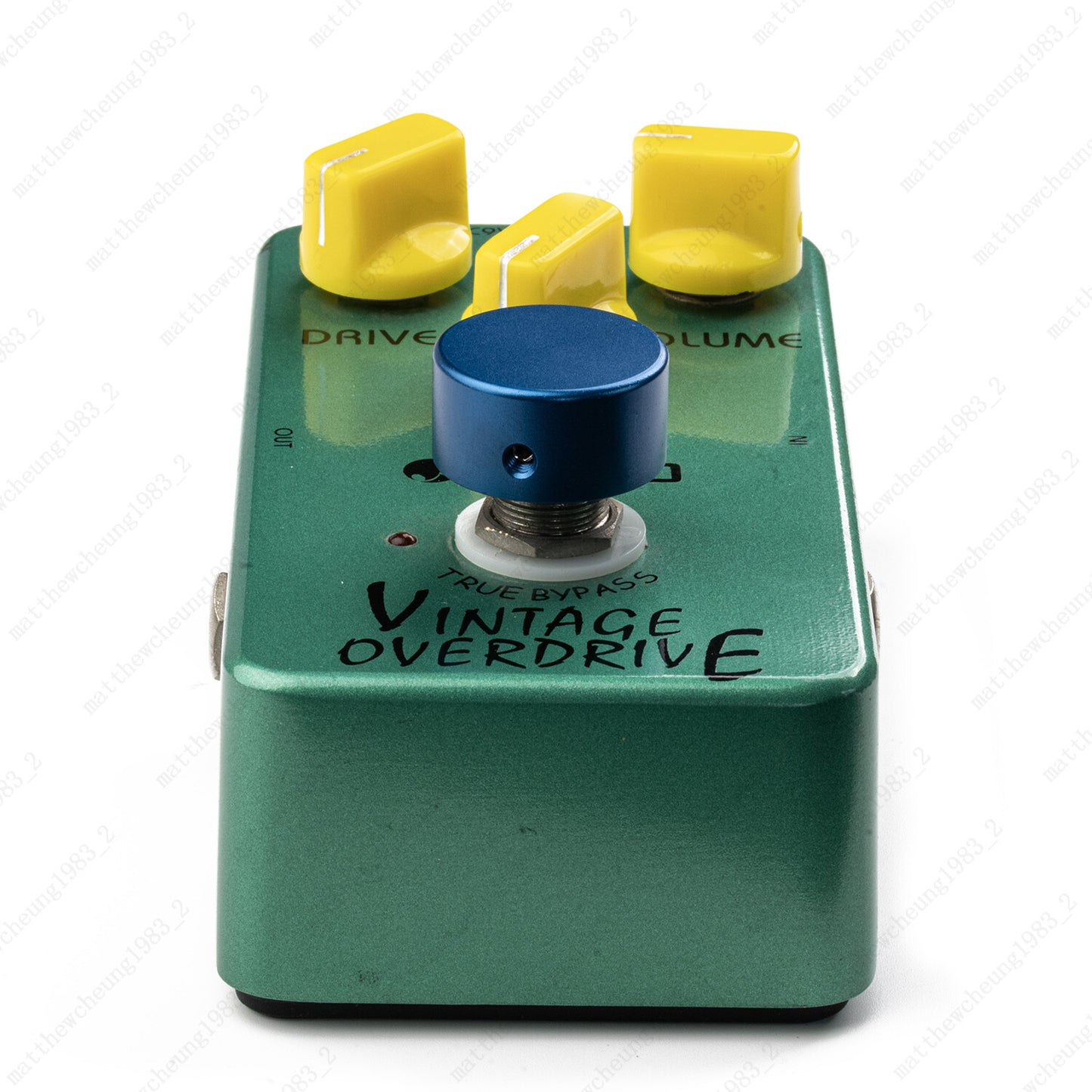1 Piece Aluminum Alloy Effects Pedal Footswitch Topper with 3 Screws 6 Colors